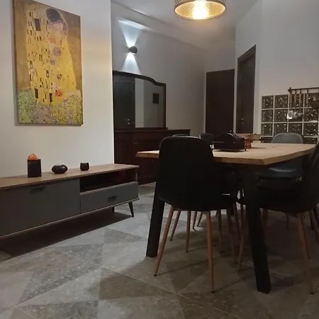 Michel&maria's Savvennas House 公寓
